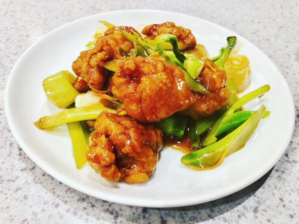 ファイル:Japanese Chinese Cuisine -（糖醋鸡块）Sweet and Sour Chicken at Ichiraku in Yokohama Chinatown, Kanagawa, established in 1926.png