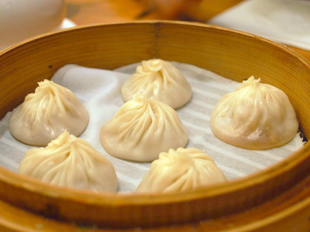 ファイル:Chinese Cuisine -(汤包)Soup Filled Steamed Buns.png