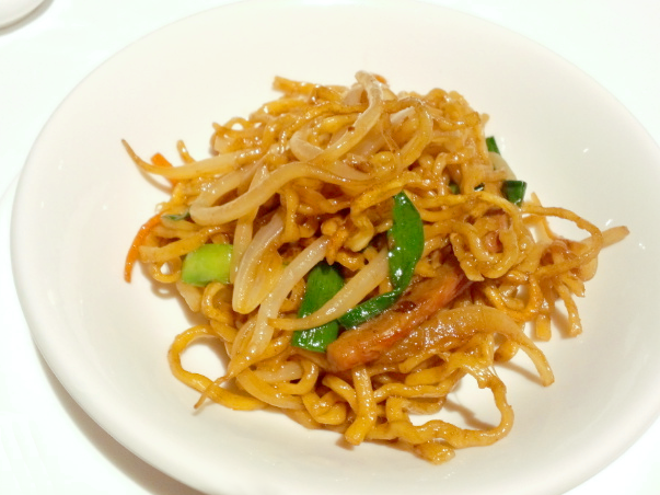 ファイル:Japanese Chinese Cuisine -（沙茶醤炒麺）Stir Fried Noodle with Shacha Sauce at Heichinrou in Yokohama Chinatown, Kanagawa, established in 1884-15 May 2022.png