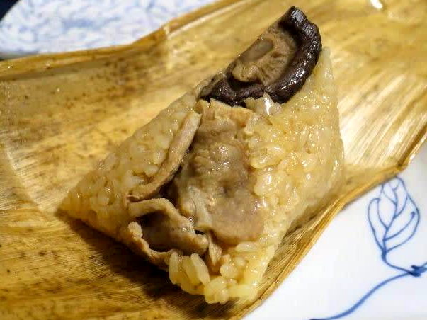 ファイル:Japanese Chinese Cuisine -（大珍果蒸粽）Rice Dumplings at Daichinrou in Yokohama Chinatown, Kanagawa, established in 1947.png