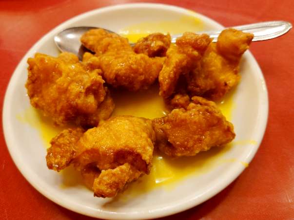 ファイル:Japanese Chinese Cuisine -（橙汁爆鶏塊）Stir Fried Chicken with Orange Sauce at Junkaikaku Honkan in Yokohama Chinatown, Kanagawa, established in 1945.png