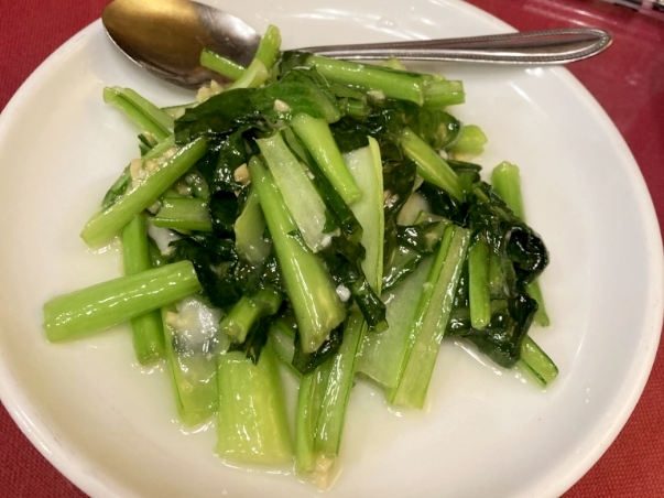 ファイル:Japanese Chinese Cuisine -（清炒小松菜）Stir Fried Japanese Mustard Spinach with Garlic at Junkaikaku Honkan in Yokohama Chinatown, Kanagawa, established in 1945.png