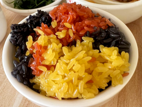 ファイル:Chinese Cuisine -(苗家三色饭)Miao Jia San Se Fan.png