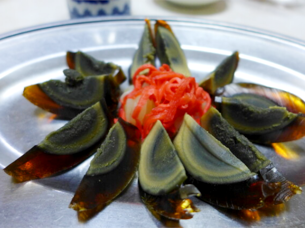 ファイル:Japanese Chinese Cuisine -（皮蛋）Preserved Egg at Kaiinkaku in Yokohama Chinatown, Kanagawa, established in 1936.png