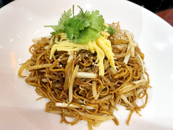 ファイル:Japanese Chinese Cuisine -（韮黄銀芽炒麺）Fried Noodlles with Leek & Bean Sprout at Manchinrou in Yokohama Chinatown, Kanagawa, established in 1892.png