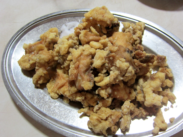 ファイル:Japanese Chinese Cuisine -（碎炸雞）Deep Fried Bonless Chicken at Kaiinkaku in Yokohama Chinatown, Kanagawa, established in 1936.png