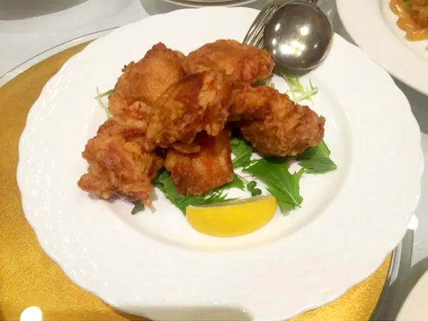 ファイル:Japanese Chinese Cuisine -（香炸子鷄）Deep Fried Chicken at Heichinrou in Yokohama Chinatown, Kanagawa, established in 1884-15 May 2022.png