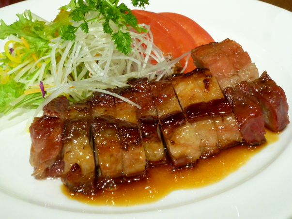 ファイル:Japanese Chinese Cuisine -（蜜汁叉焼）Barbecud Pork at Manchinrou in Yokohama Chinatown, Kanagawa, established in 1892.png
