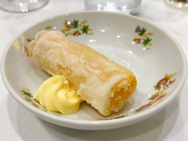ファイル:Japanese Chinese Cuisine -（菜香明蝦巻）Deep Fried Shrimp Rolls with Rice Flour Wrap at Saikoh Shinkan in Yokohama Chinatown, Kanagawa, established in 1988.png