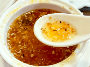 Chinese Cuisine -（蚂蚁蛋银耳羹）Ma Yi Dan Yin Er Geng.png