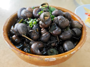 Chinese Cuisine -（炒田螺）Chao Tian Luo.png