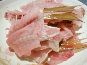 Chinese Cuisine -（鱼骨）Fish Bone Dishes.png