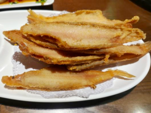 Chinese Cuisine -（干炸牛舌鱼）Gan Zha Niu She Yu.png