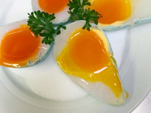 Icelandic Cooking - Linsoðið egg.png