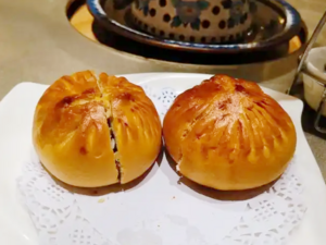 Chinese Cuisine -（烤包）Baked Buns.png
