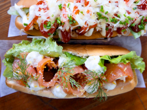 Icelandic Cuisine -（Salmon Dog）Laxapylsa.png