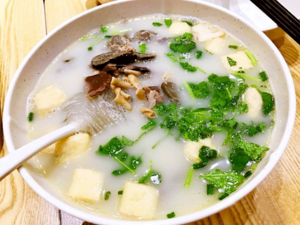 Chinese Soups -（鸭血粉丝汤）Ya XueFen Si Tang in Nanjing, Jiangsu.png