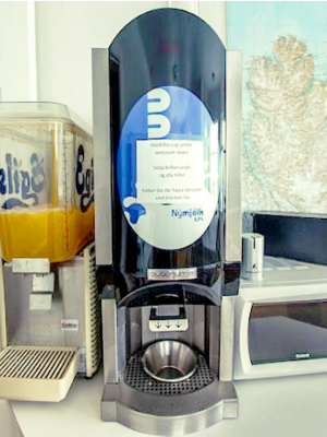 Nýmjólk - Milk Dispenser.png