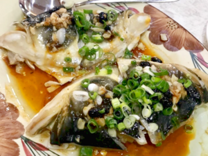 Chinese Cuisine -（豆豉蒸鱼嘴）Dou Chi Zheng Yu Zui.png