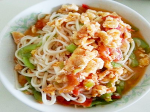 Chinese Cold Noodle - 河南捞面 Cold Noodles with Stir Fried Tomato and Scrambled Eggs in Henan.png