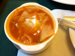 Chinese Tomato Dishes -（红菜汤）Hong Cai Tang at 老俄楼家常西餐厅 in Harbin, Heilongjiang.png