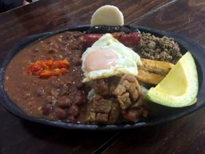 Bandeja paisa.png