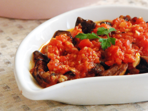 Turkish Tomato Dishes - Soslu Patlıcan.png