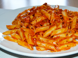 Spanish Tomato Dishes - Macarrones con Chorizo.png